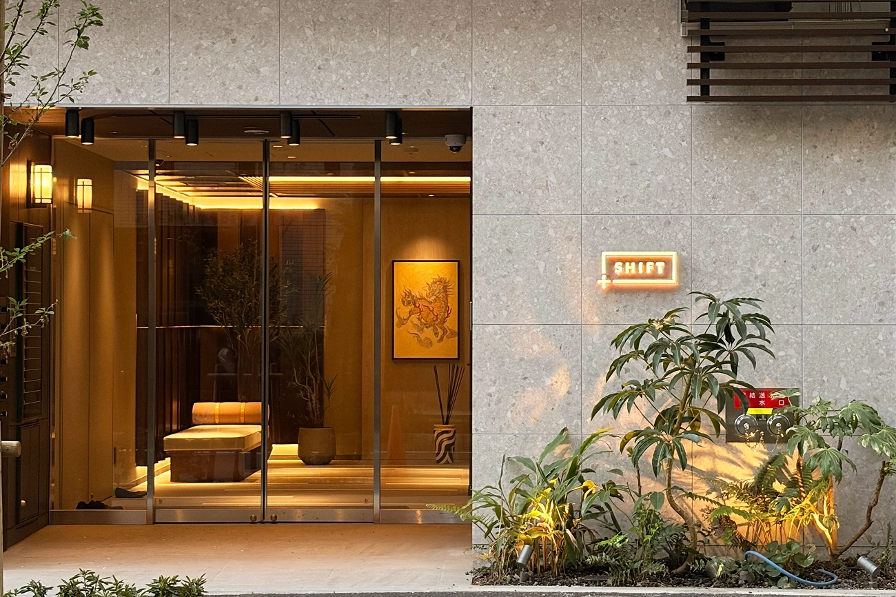 gallery06